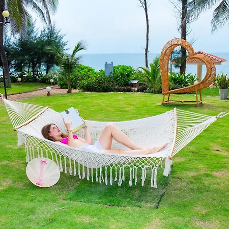 Golden Coast Resort & Spa
