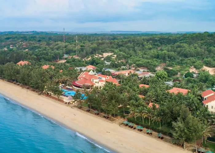 Курортный комплекс Golden Coast & 4*