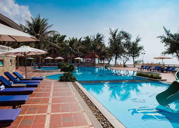Golden Coast & Курортный комплекс 4*