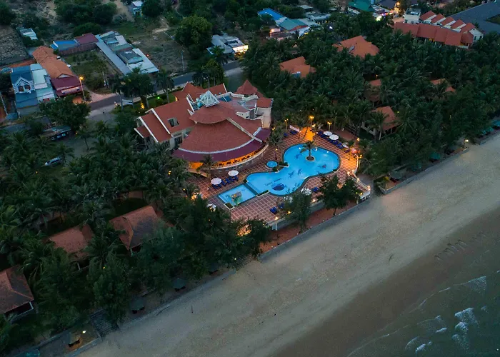 Курортный комплекс Golden Coast & Фантхьет