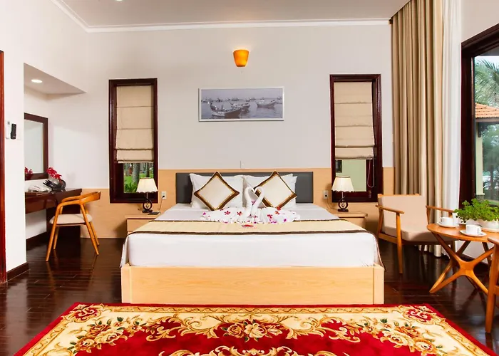 Курортный комплекс Golden Coast &
