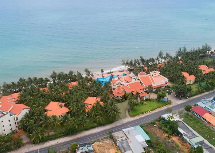 Курортный комплекс Golden Coast & 4*