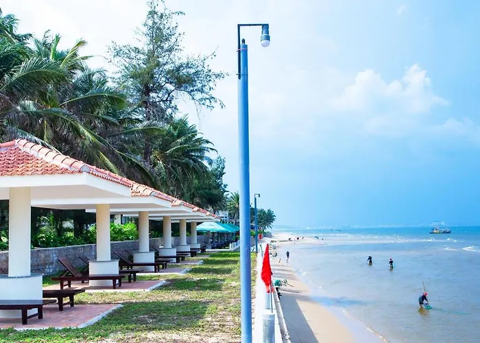 Курортный комплекс Golden Coast & 4*