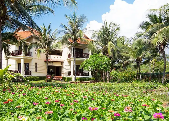 Golden Coast & Курортный комплекс 4*
